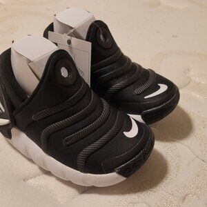 NIB Nike Dynamo 2 Easy On (PS) Black/White Toddler Boys 8C FD0553 001